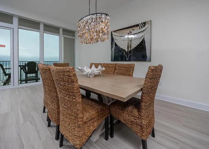 Phoenix Gulf Towers 2106 Apartment